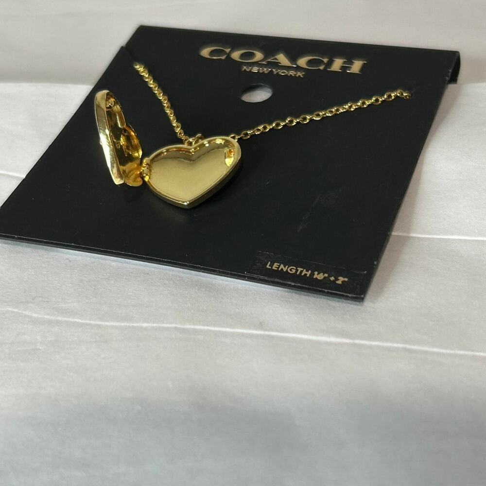 Brand new coach necklace heard - Picture 3 of 4